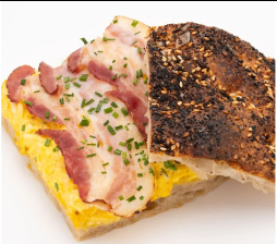 VAJÍČKO SLANINA BAGEL